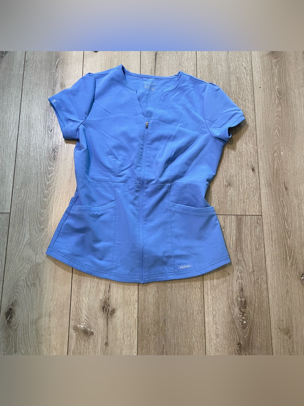 JAANUU Ceil Blue Full Zip Core Performance Scrub Top Short Sleeve‎ Small